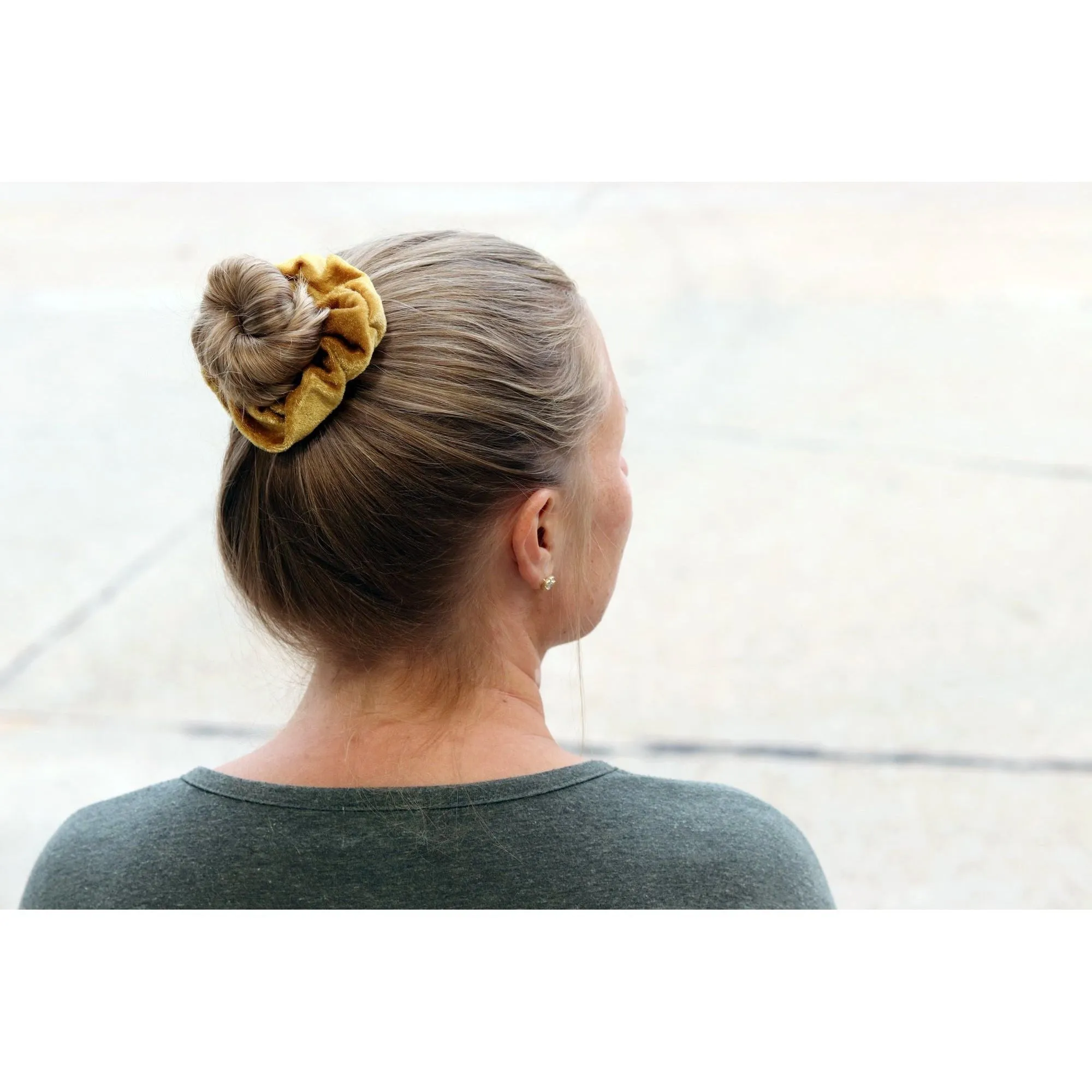 Basic Velvet Scrunchies - 12 Pack