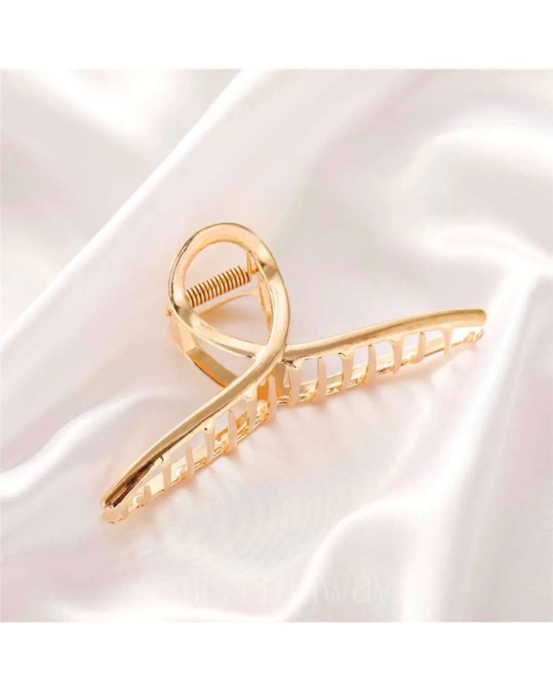 Layla Hair Claw Clip - Gold Metal