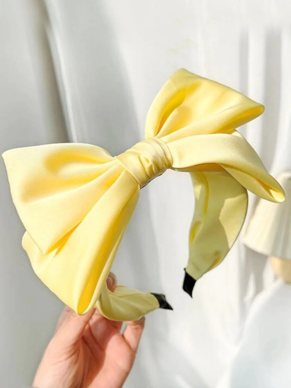 Plush Beauty Big Bow Velvet Headband