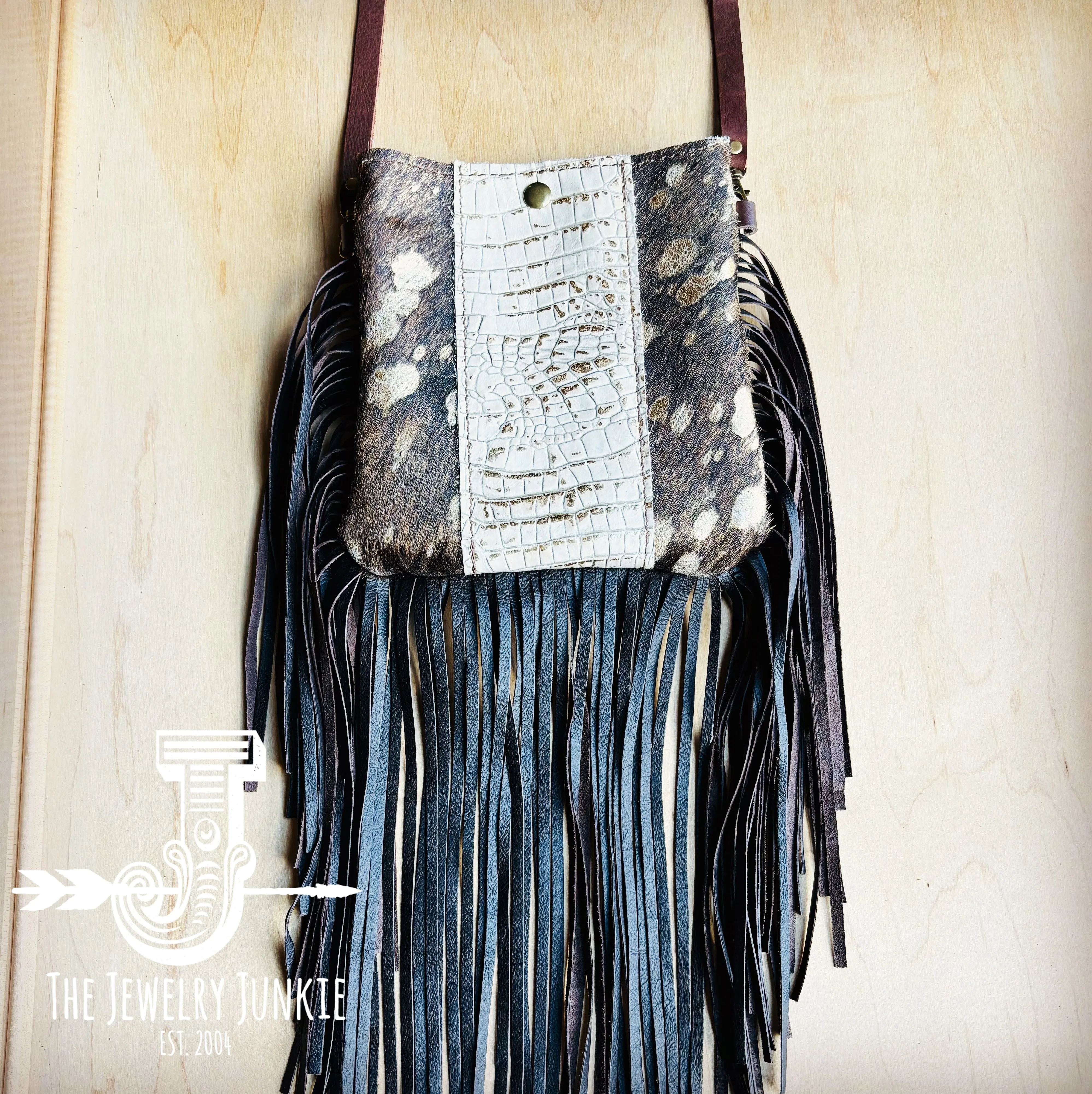 **Small Crossbody Handbag w/ Gold Gator Accent Full Fringe 513w