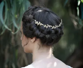 Venus Twigs & Pearls Wreath