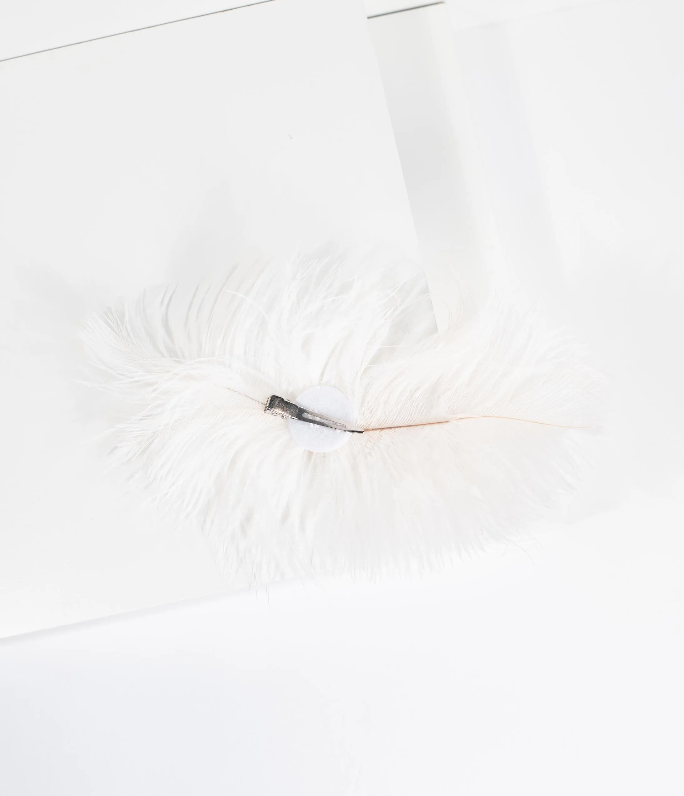 White & Ivory Feather Pearl Brooch Hair Clip